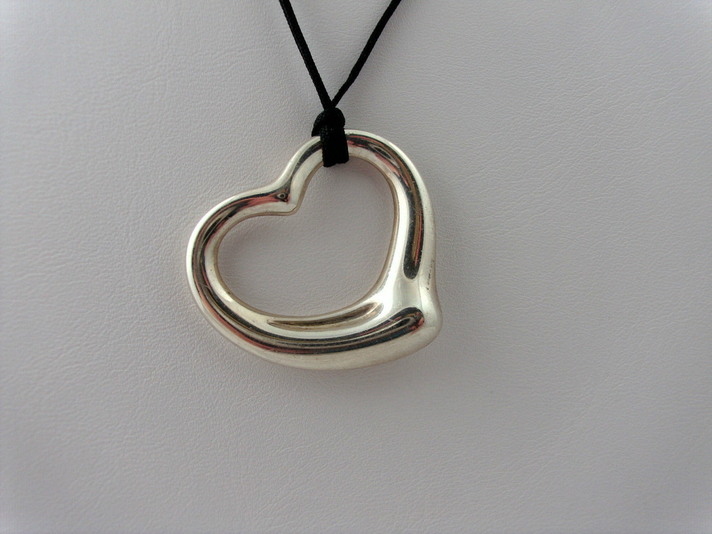 Tiffany & Co. Peretti XL Large Open Heart Pendant Necklace
