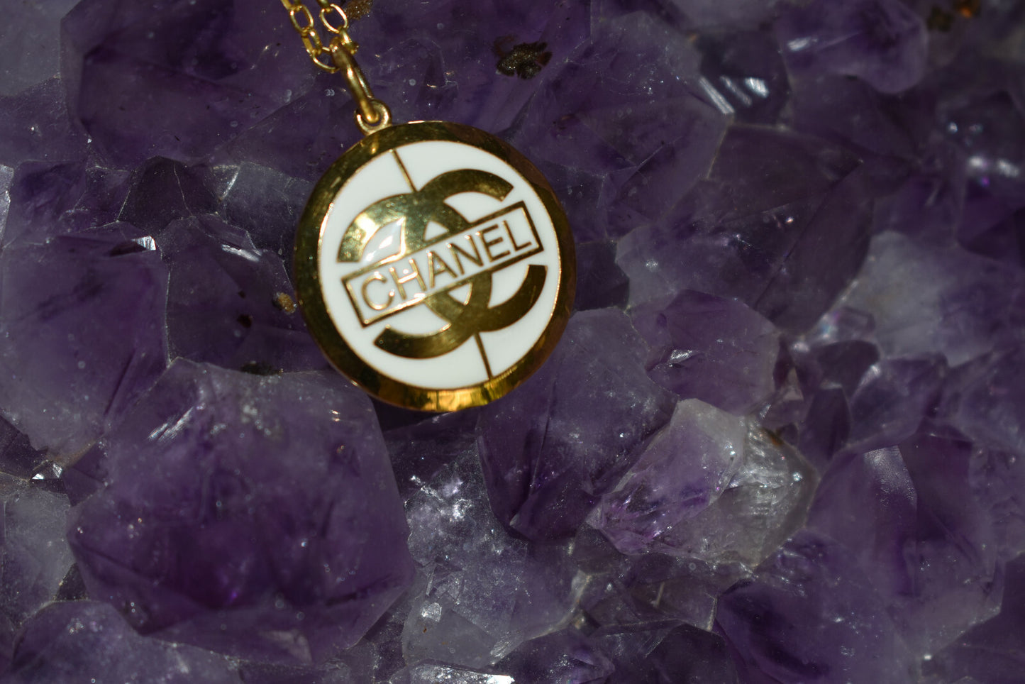  Chanel Charm Interlocking C Gold & White Round Enamel Pendant 18" Necklace