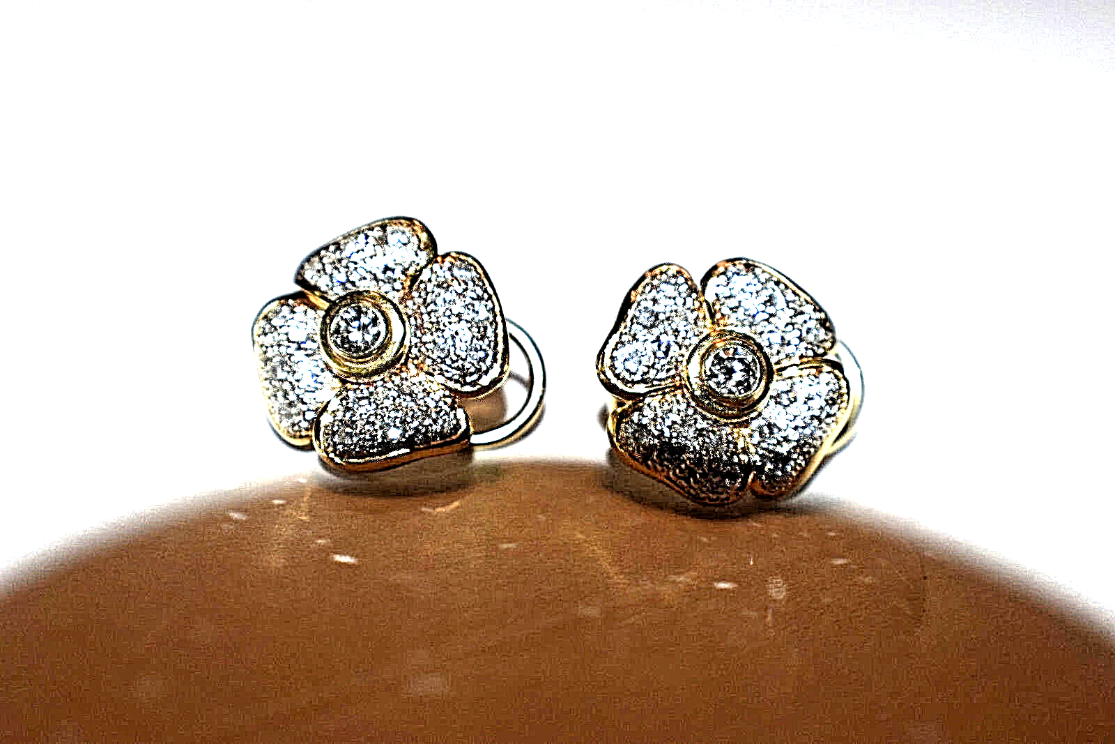 1 ct Pave' Diamond FG-VS1 14K Gold Flower Earrings Omega, 9 Grams Gold, Designer