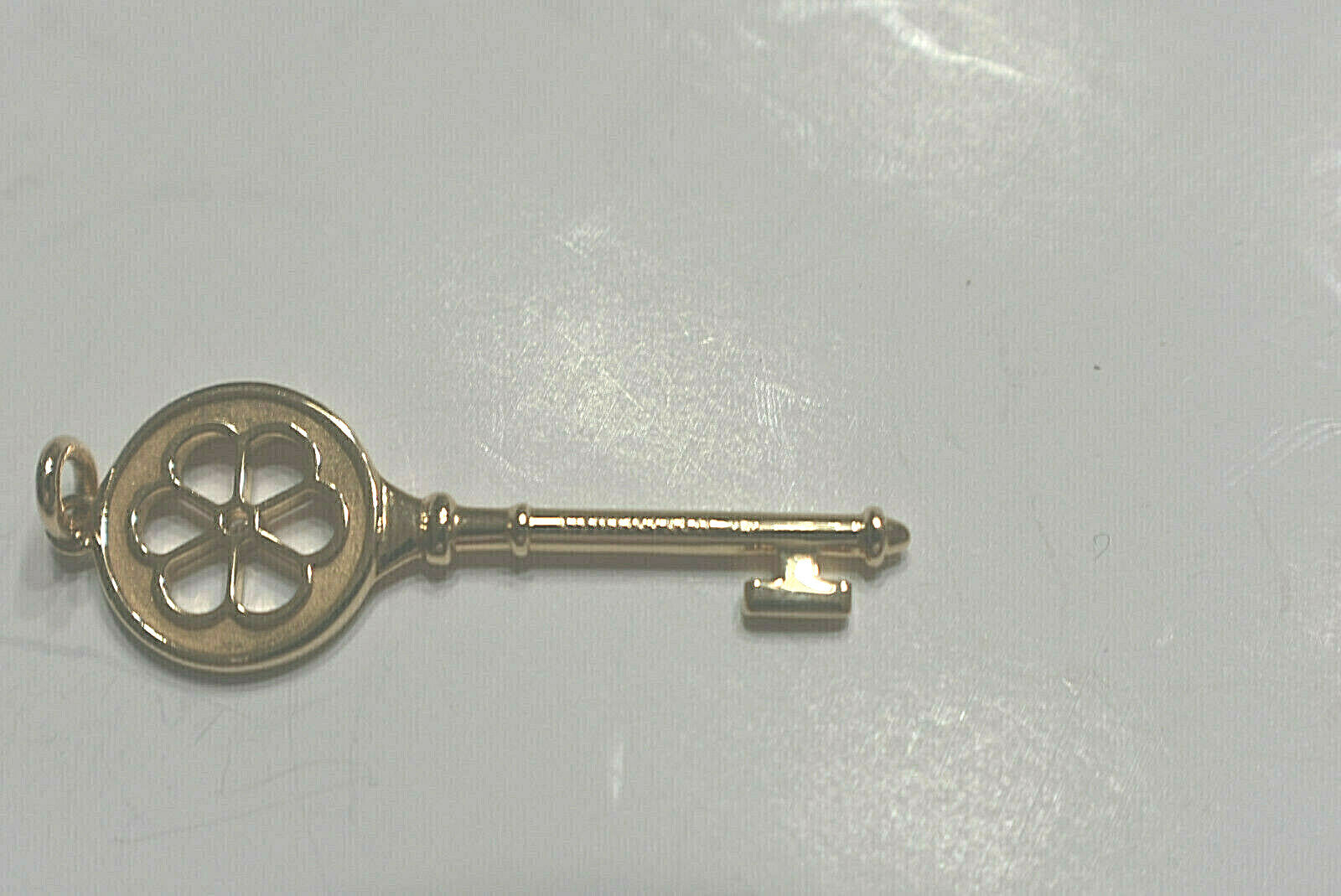 New Tiffany & Co Diamond 1.5" 18K Gold Blossom Key Pendant 17" Necklace & Pouch