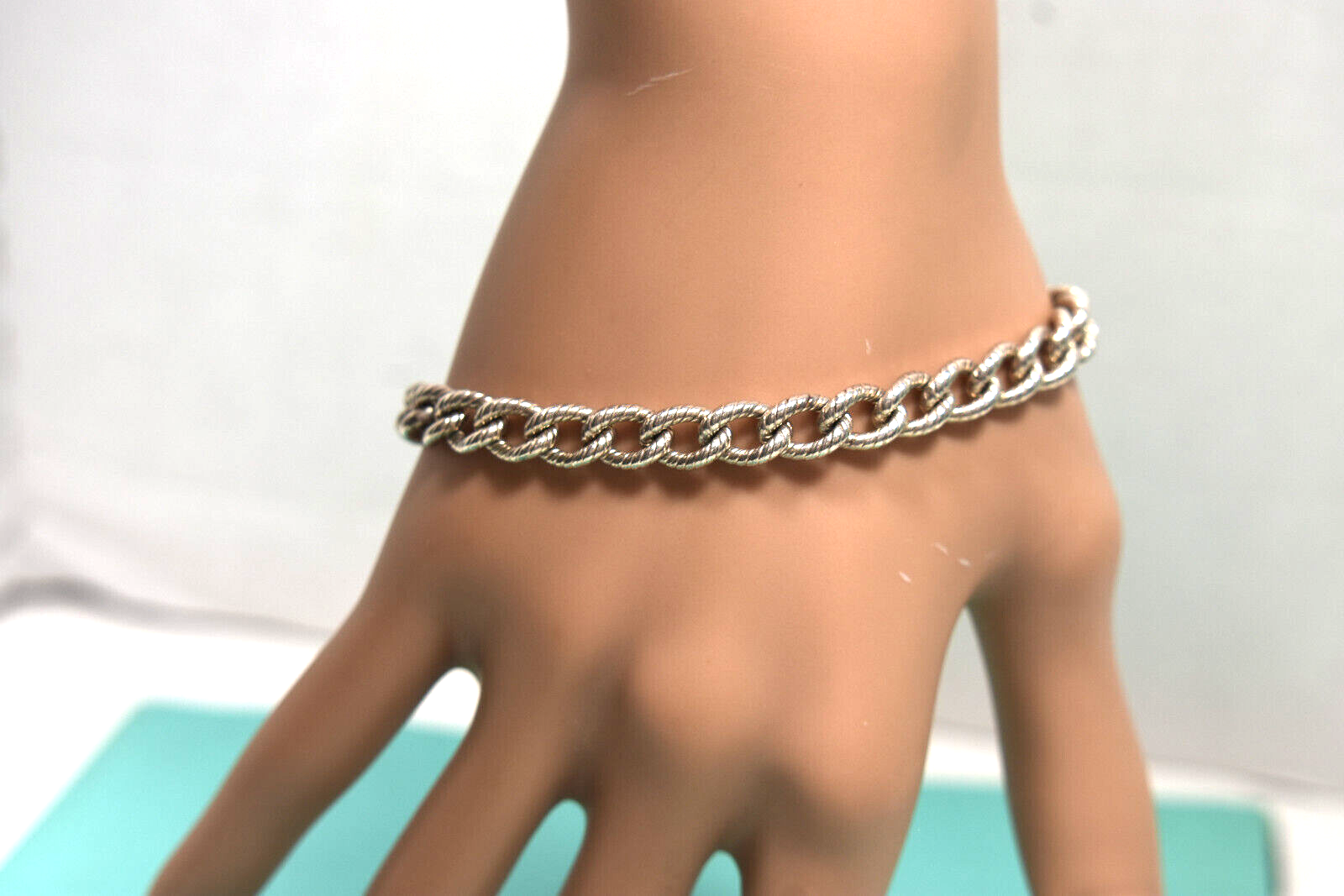 Tiffany &Co Textured Oval Double Link Heart Charm Bracelet Sterling Silver RARE