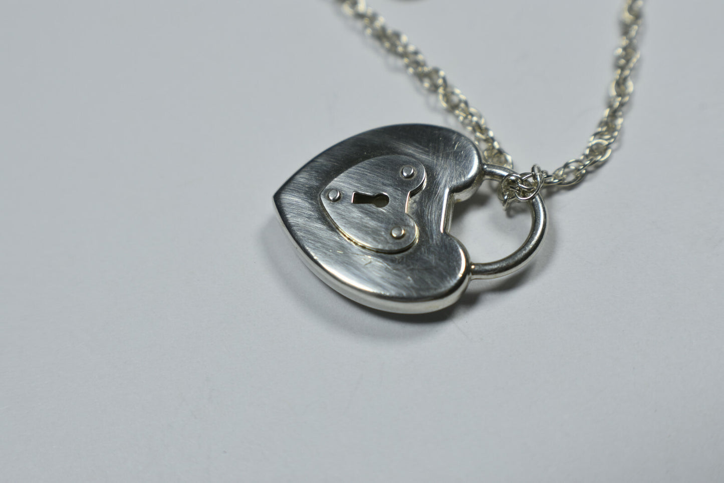 Tiffany & Co 1" Silver Heart Emblem Padlock Lock Heavy Chain Necklace 18"