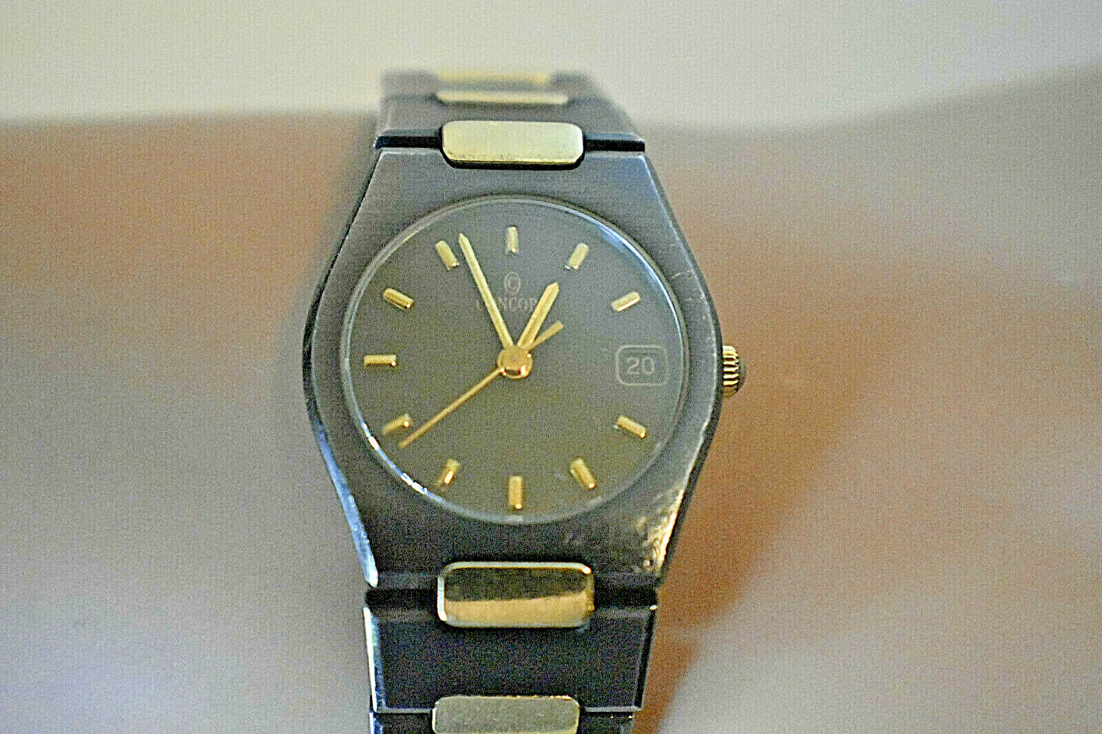 RARE Ladies Concord 18K Gold Gun Metal Black SS Swiss Date Watch w/ Box