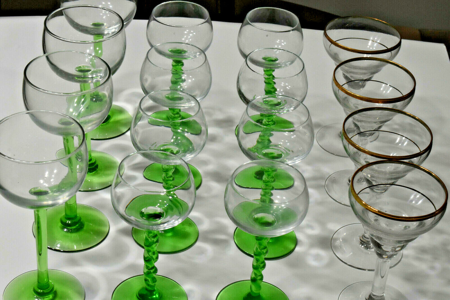 Queen Elizabeth 2 Cruise Ship Wine Glasses 8 Green Twisted Stems 1967