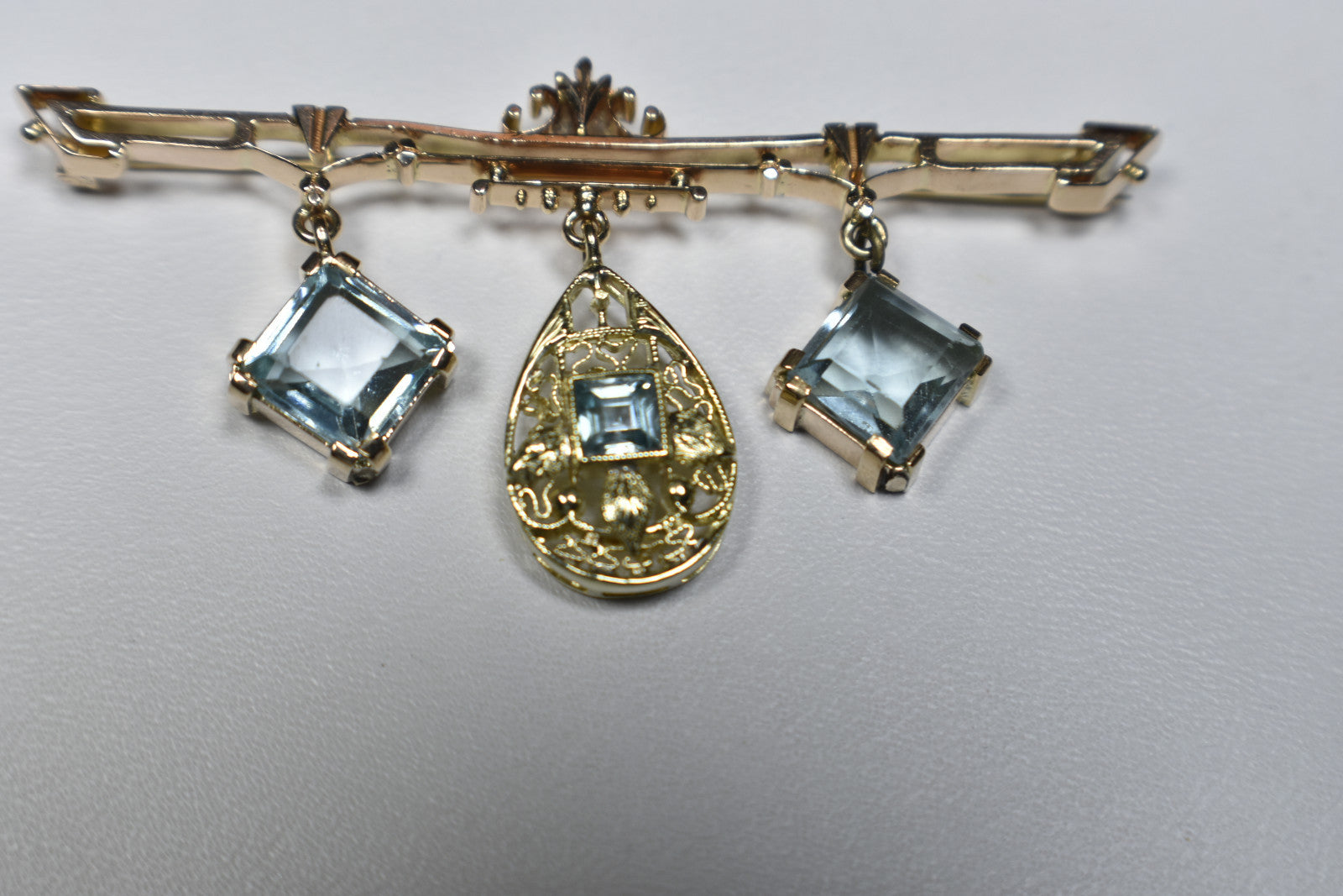 Art Deco Aquamarine Princess Cut Filigree Brooch Pin 14K Gold 2 Tone