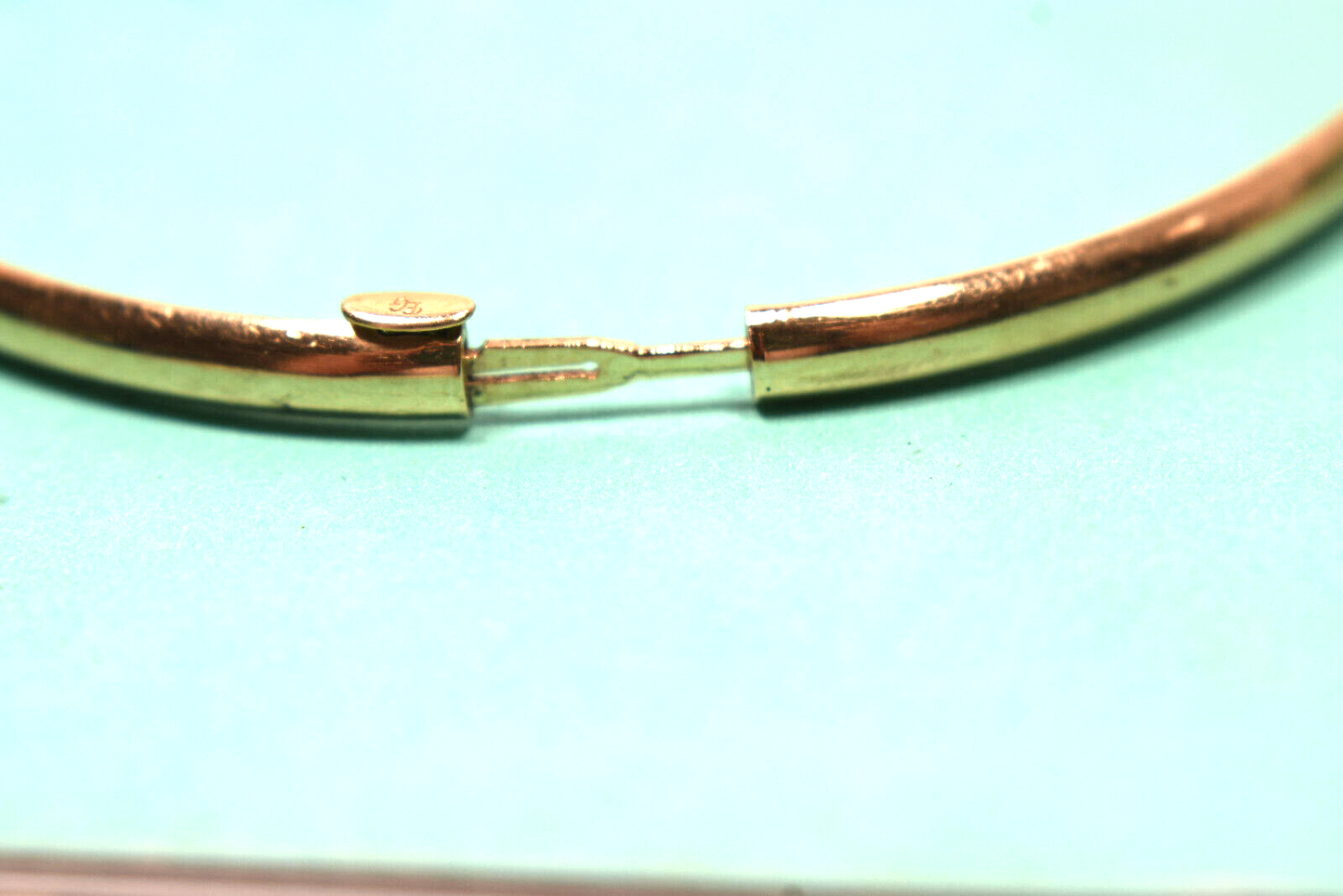 14K Gold 3.5mm Oval Bangle Bracelet 5 Grams, Slides Open