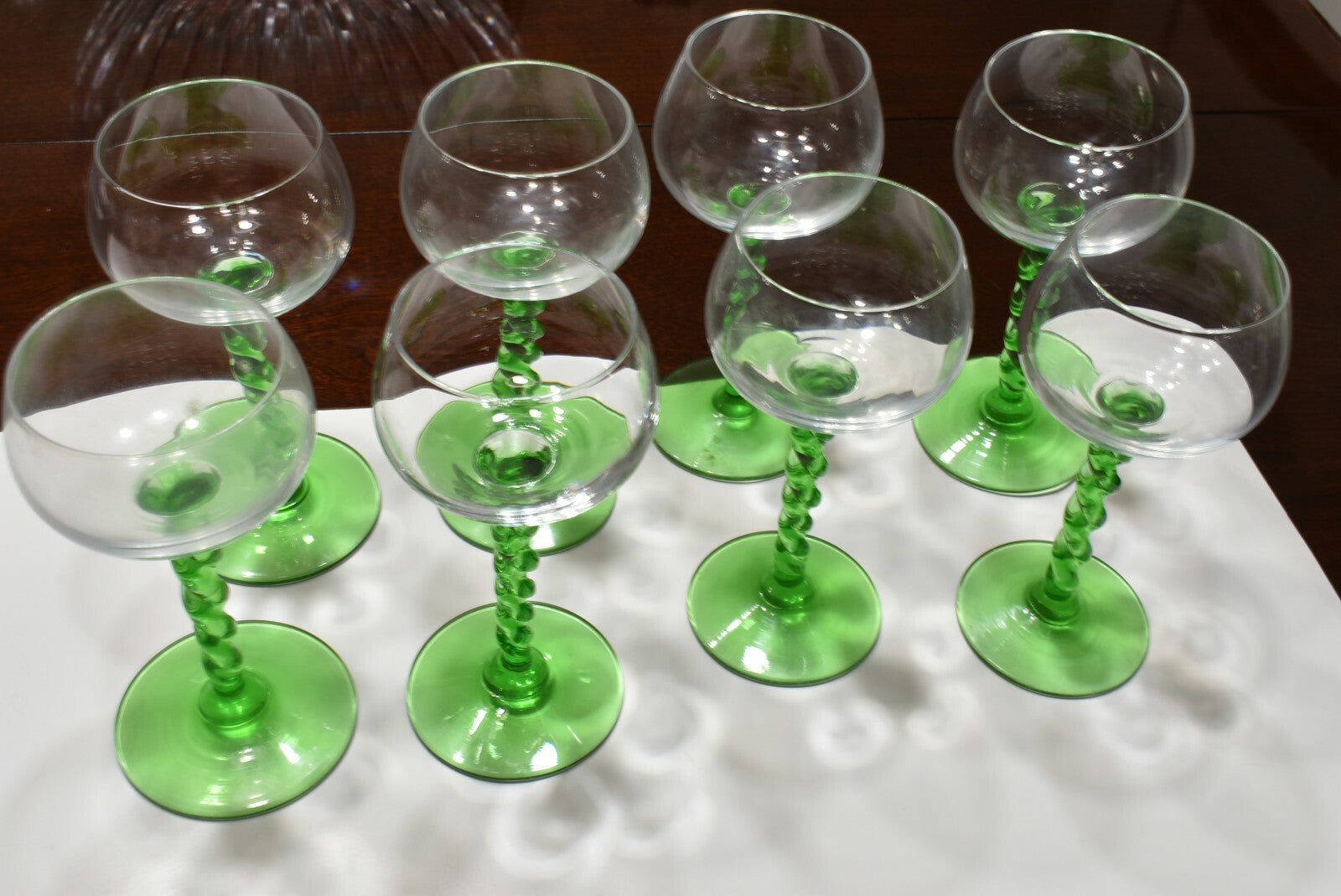 Queen Elizabeth 2 Cruise Ship Wine Glasses 8 Green Twisted Stems 1967